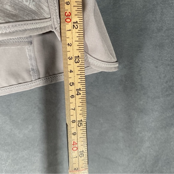 Reebok Women's Running Shorts XL Grey Athletic Lightweight Activewear Gym - Picture 4 of 9